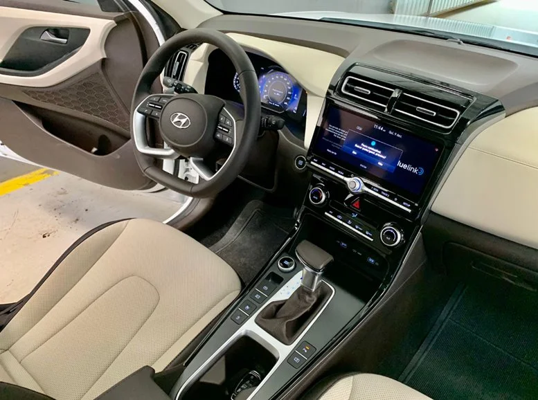 Hyundai Creta accessories including seat covers, alloy wheels, and key cover displayed for 2024 model